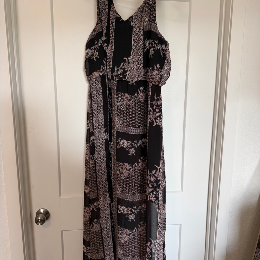 Elegant Black and Pink Maxi Dress